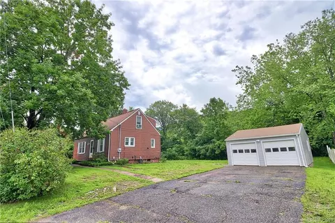 39 Treadwell Ave, Thomaston, CT 06787