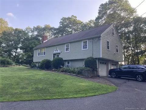 218 Burma Rd, Southbury, CT 06488