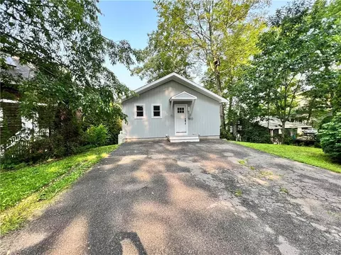 180 Shore Dr, Winchester, CT 06098