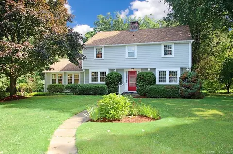 55 Rimmon Rd, Woodbridge, CT 06525