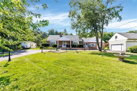 263 Sunset Ln, Berlin, CT 06037