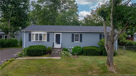 25 Dellwood Dr, Waterbury, CT 06708