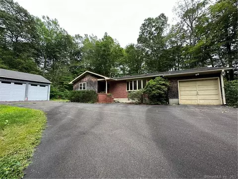880 Route 80, Guilford, CT 06437