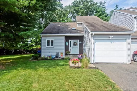 18 Eileen Dr #18, East Windsor, CT 06088