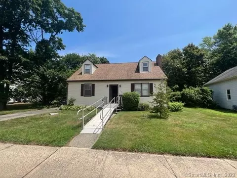 1300 Main St, Stratford, CT 06615