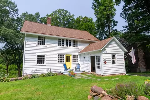 16 Diamond Glen Rd, Farmington, CT 06032