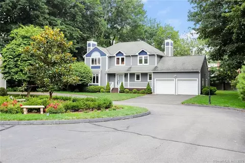 12 Cannon Brook Ln, Norwalk, CT 06851