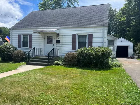 35 Parkview Rd, Hamden, CT 06514