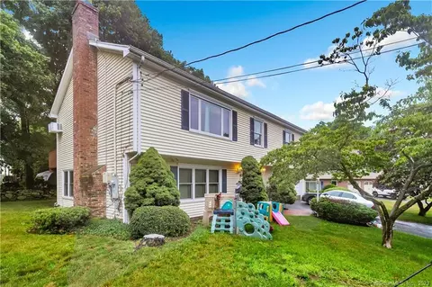 80 Paradise Ct, Stratford, CT 06614