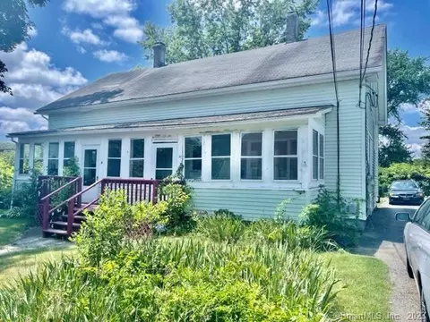 30 Roy St, Moosup, CT 06354