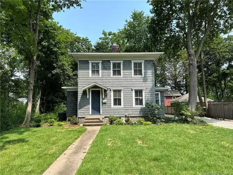 37 High St, Guilford, CT 06437