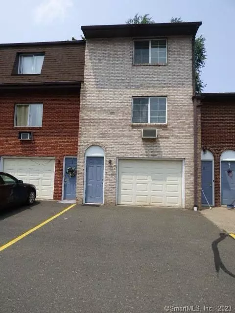 895 Hamilton Ave #10, Waterbury, CT 06706
