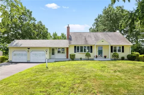 10 Dale Rd, Enfield, CT 06082