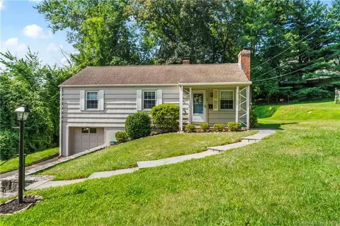 43 Rockview Rd, Fairfield, CT 06890