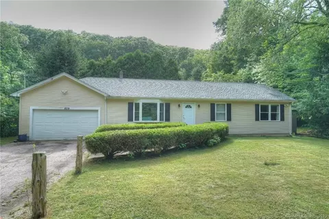 829 Shewville Rd, Ledyard, CT 06339