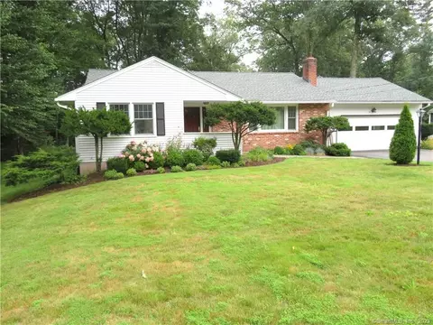 164 Mountain Rd, Cheshire, CT 06410