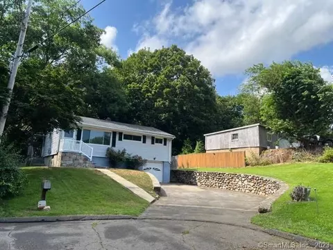 4 Cedric Pl, Derby, CT 06418