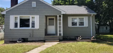 65 Hawks Nest Rd, Old Lyme, CT 06371