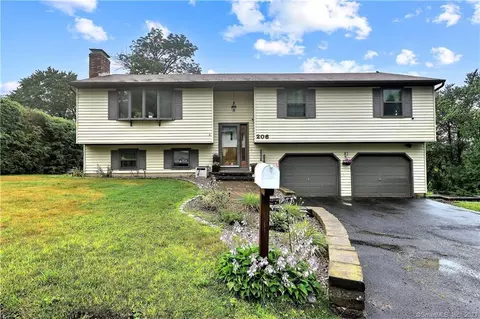 206 White Birch Dr, Waterbury, CT 06708