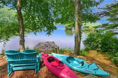 117 Kennerson Reservoir Rd, Eastford, CT 06242