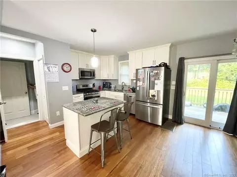 876 Maple Hill Rd, Naugatuck, CT 06770
