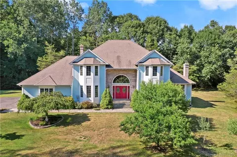 1092 Monroe Tpke, Monroe, CT 06468
