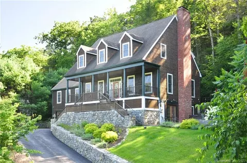 218 W Hyerdale Dr, Goshen, CT 06756