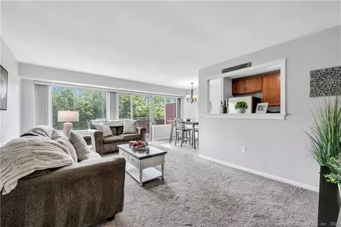 1310 Berlin Tpke #305, Wethersfield, CT 06109
