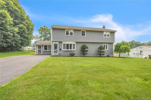 20 Flag Ct, Enfield, CT 06082