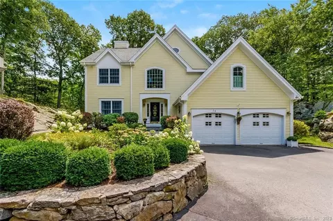 34 Rockhouse Rd, Wilton, CT 06897