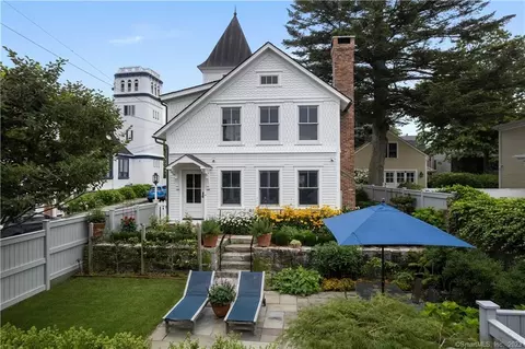 5 Union St, Stonington, CT 06378