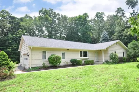 3 Tead Rd, Brookfield, CT 06804