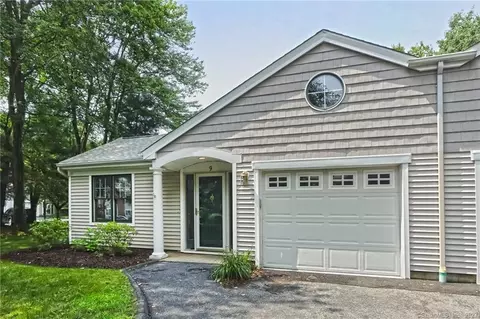 9 Red Cedar Rd #9, Orange, CT 06477
