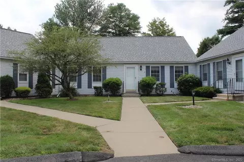 2 Oxford Dr, Suffield, CT 06078