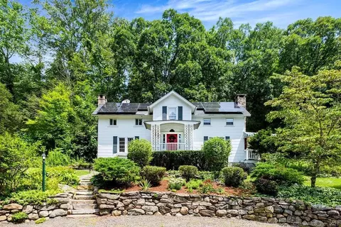 24 Flirtation Ave, Washington, CT 06777