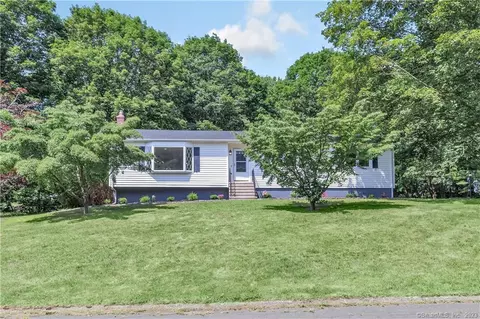 2 Astor Dr, Shelton, CT 06484