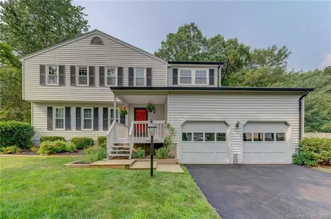42 Cope Farms Rd, Farmington, CT 06032