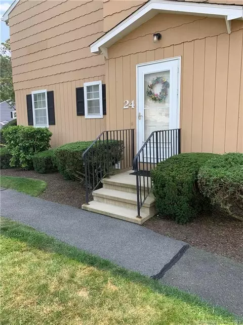 24 Natureview Trl #24, Bethel, CT 06801