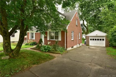 867 Windsor Ave, Windsor, CT 06095