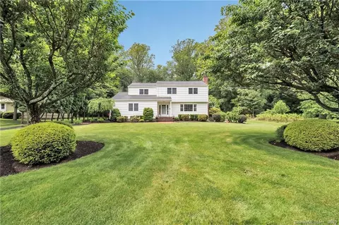 1029 Galloping Hill Rd, Fairfield, CT 06824