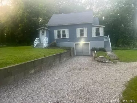 165 Pennsylvania Ave, East Lyme, CT 06357