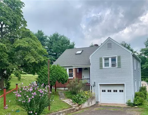 50 Lorraine Ter, Middletown, CT 06457