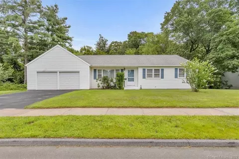 82 Hickory Dr, East Hartford, CT 06118