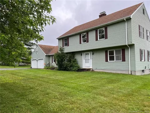 12 Sean Meadow Dr, Morris, CT 06763