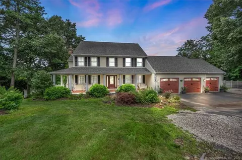 17 Miller Dr, Somers, CT 06071