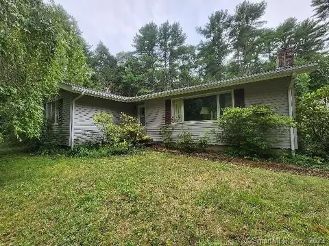 180 Pendleton Hill Rd, Voluntown, CT 06384