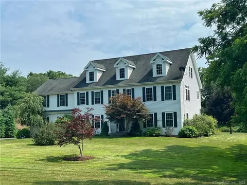 495 Jerome Ave, Burlington, CT 06013