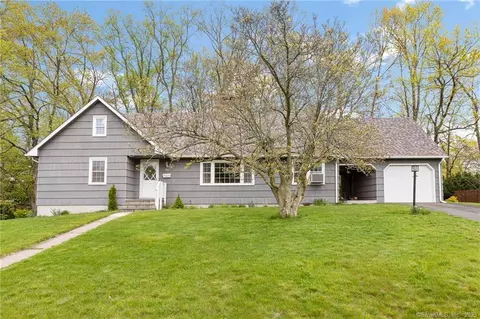 215 Brentmoor Rd, East Hartford, CT 06118