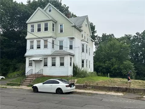 65 Collins St, New Britain, CT 06051