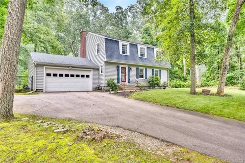 7 Nugget Hill Dr, Gales Ferry, CT 06335 photo 1